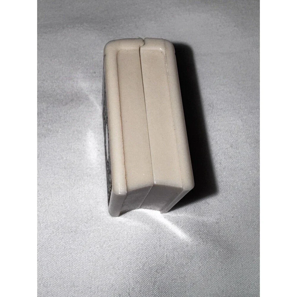 ART Nouveau ERA Bakelite N. Hollywood, Ca. RING BOX